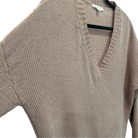Reborn J Tan V-Neck Sweater with Ribbed Detailing - Picture 3 of 9